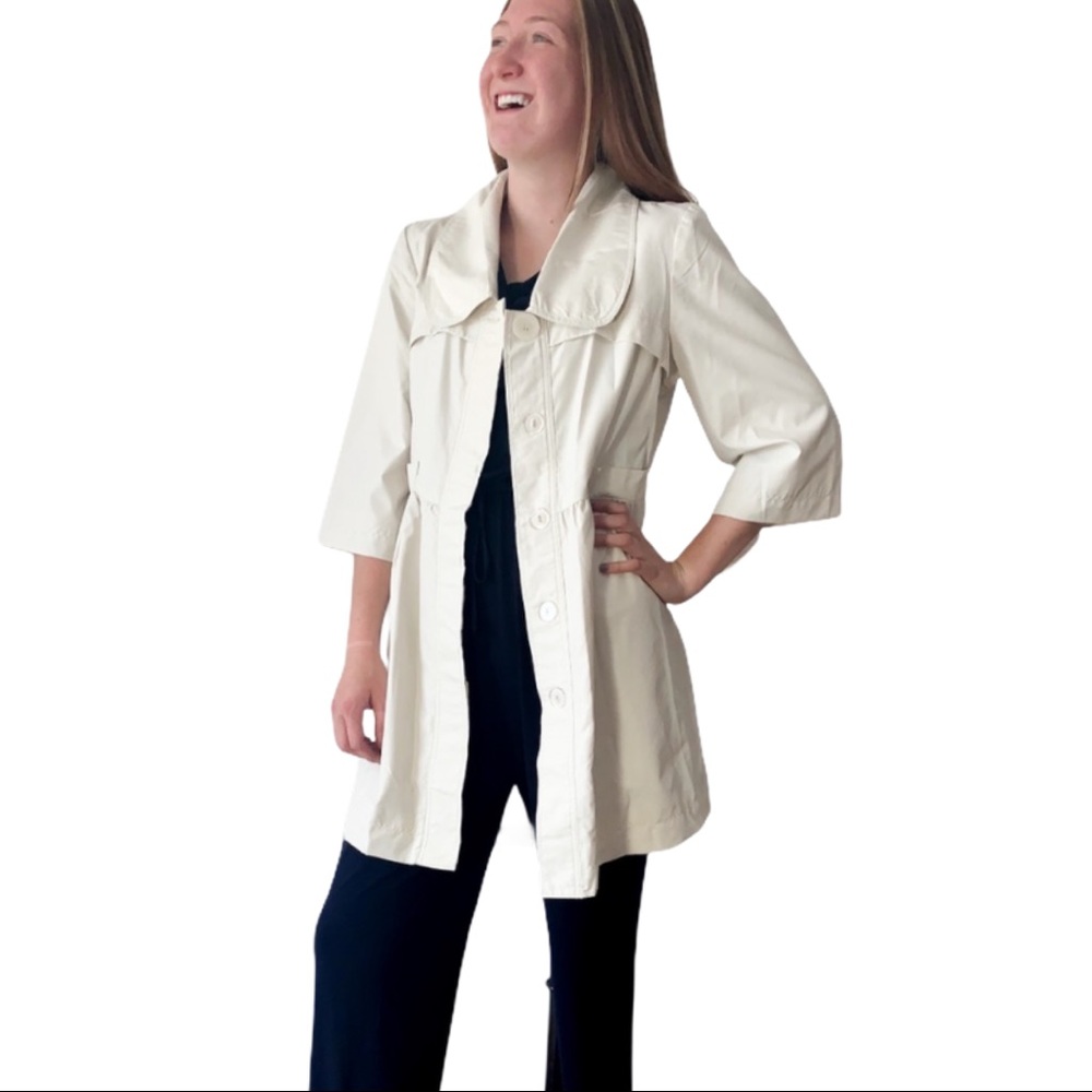 NEWTulle- pearl cream short trench look NEW